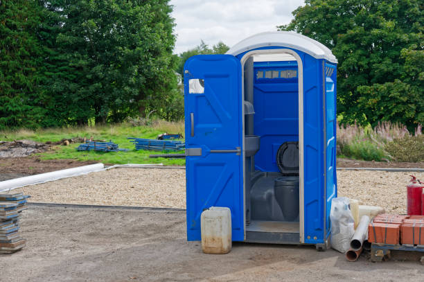 Best Portable Restroom Maintenance and Cleaning  in Eastmont, WA